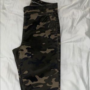 Camouflage Jeans